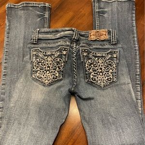 Super cute jeans!